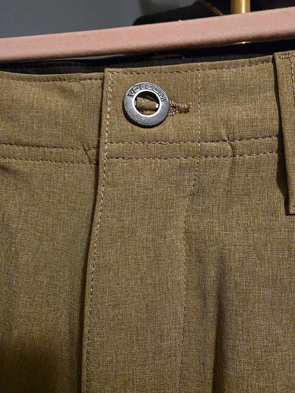 50% off ~Volcom Men's Hybrid Walk Shorts Khaki Size 30 Performance Stretch - Picture 6 of 13